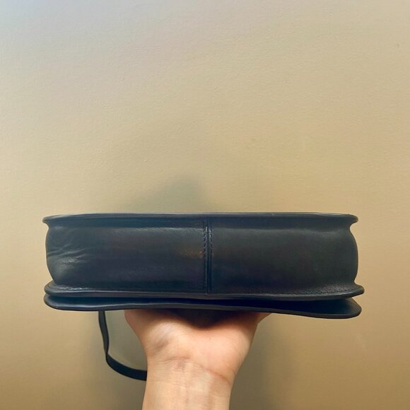 Square magnetic flap bag - Picture 7 of 11